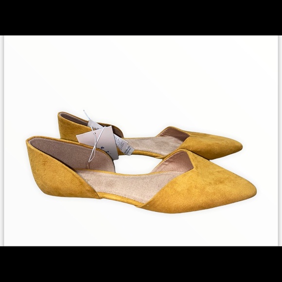 Womens Yellow Flats NWT - Picture 2 of 6